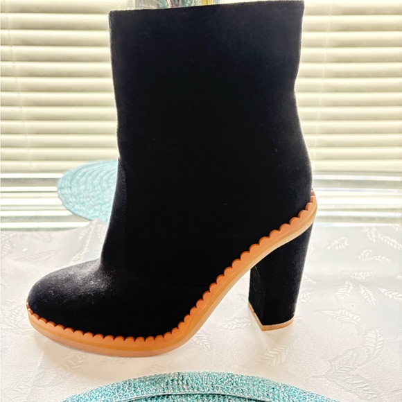 See By Chloe Black Heeled Boots with Tan Sole - Picture 10 of 15